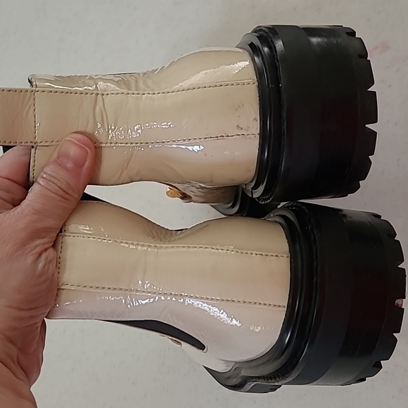 Tory Burch cream Jessa Lug Sole Ankle Boot size 8.5 - Picture 8 of 11